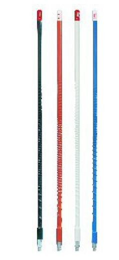 Firestik Antennensticks aus Fiberglas in Schwarz, Rot, Wei und Blau mit gerippter Struktur und Metallgewinde.