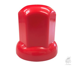 Rote, lange Kunststoff-Radmutterkappe auf weiem Hintergrund.