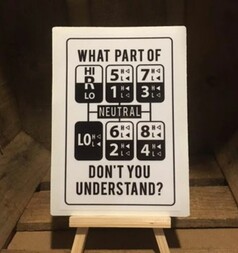 Weier Aufkleber mit schwarzem Old Skool Schaltmuster und dem Text "WHAT PART OF...DON