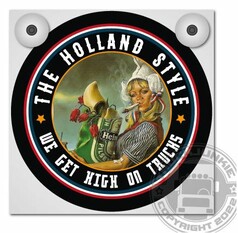 Platte fr Leuchtkasten mit Holland-Motiv: Frau, Holzschuh, Bierflasche. Text: "THE HOLLAND STYLE WE GET HIGH ON TRUCKS".