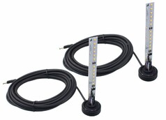 Set von LED-Leuchtmitteln fr LKW-Puppen. Graue Platinen mit gelb/weien LEDs, schwarze Basen und lange schwarze Kabel.