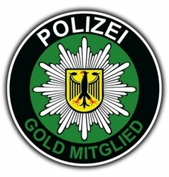 Runder, farbiger Aufkleber mit dem Text POLIZEI GOLD MITGLIED und Bundesadler-Symbol auf grnem Grund.