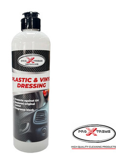 Weie Flasche Pro Xtreme Plastic & Vinyl Dressing mit schwarzem Deckel und Carbon-Optik-Etikett.
