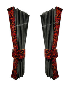 Zwei graue LKW-Rundumgardinen, vorgefaltet, mit rot-orange gemusterter Dnisch Plschkante und Bndern.