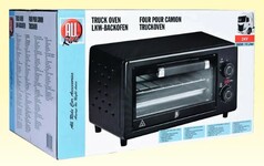Schwarzer ALLRide LKW-Backofen mit Glastr und Bedienknpfen, auf der Produktverpackung.